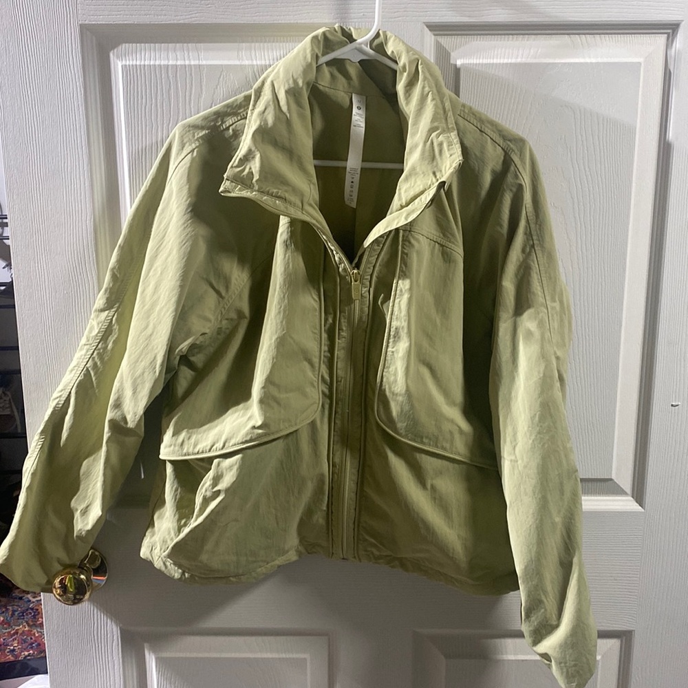 lululemon windbreaker jacket